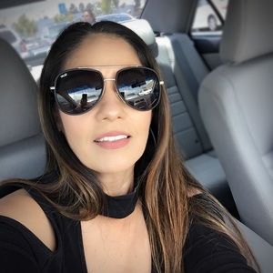 Meet your Posher, Leticia